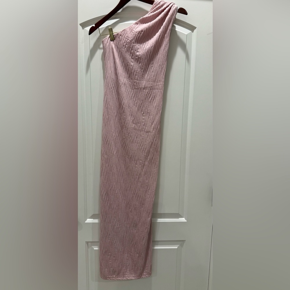 Selfie Leslie One Shoulder Blush Dress - Picture 6 of 7